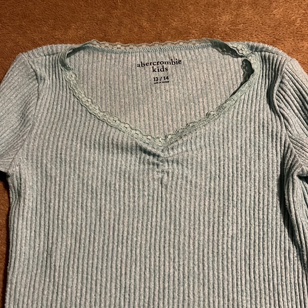 Girl light blue Abercrombie Kids shirt - Picture 2 of 4